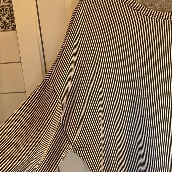 Striped Loose Fitting Top - Picture 2 of 4